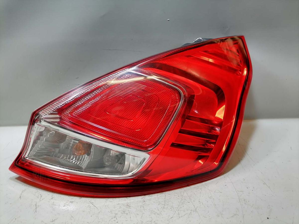 Ford Fiesta original Rücklicht Rückleuchte Schlussleuchte rechts Bj.2016